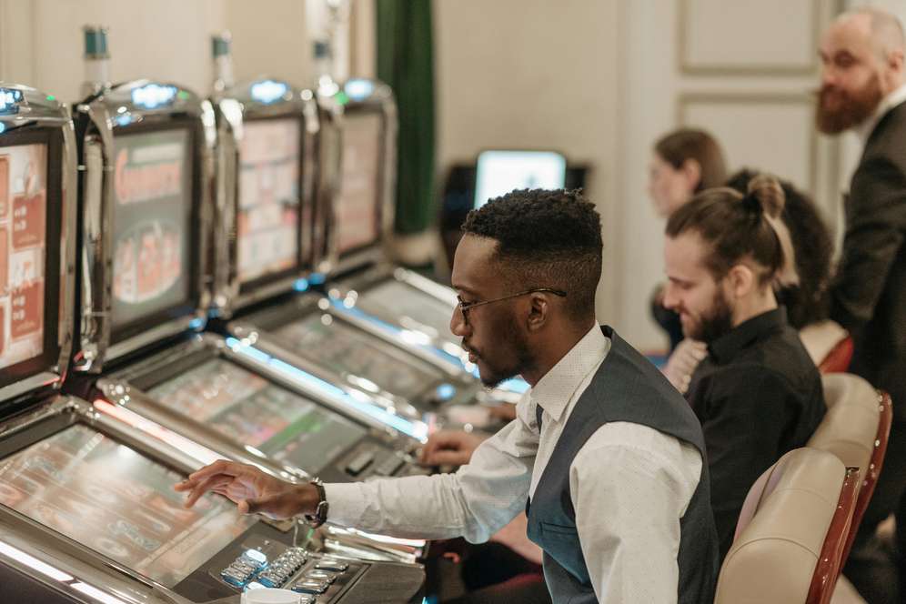 ¿Por Qué los Casinos Online Exigen Verificación de Cuenta? La Guía Definitiva
